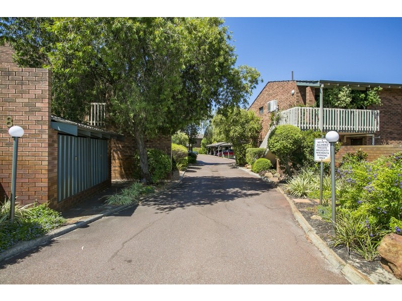 1/8 Gwenyfred Road, Kensington WA 6151