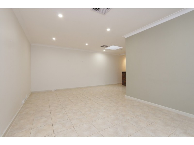 2/34 Henley Street, Como WA 6152