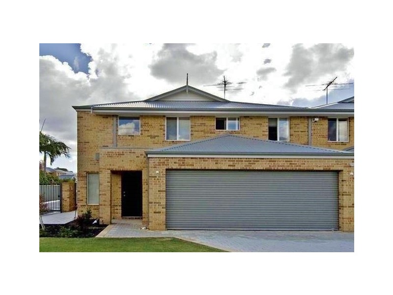 2/15 SYDENHAM STREET, Rivervale WA 6103