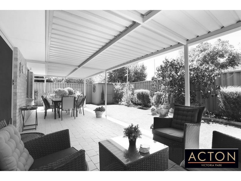 2 Foreshore Entrance, Wilson WA 6107