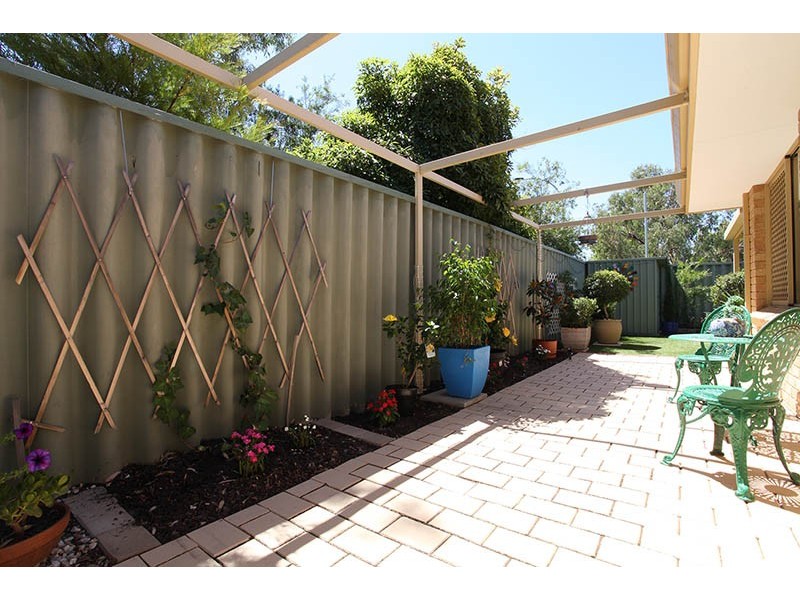 2 Foreshore Entrance, Wilson WA 6107