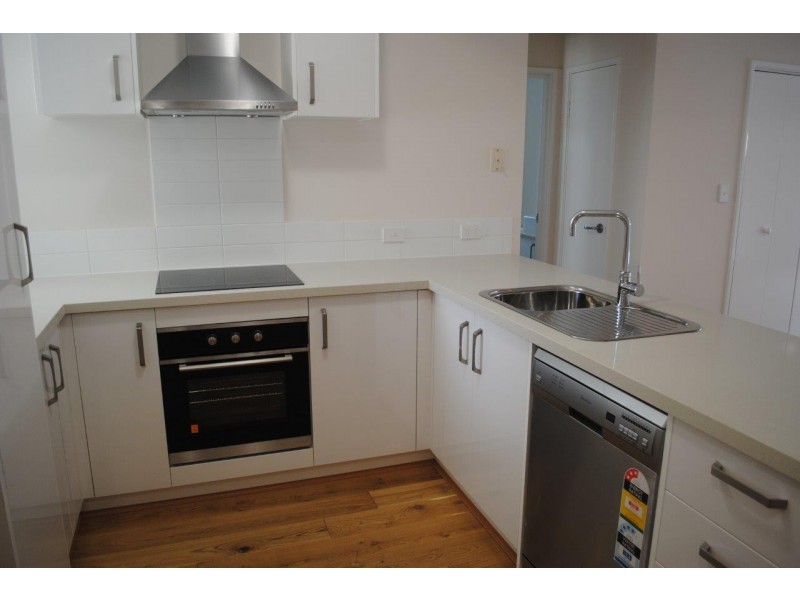 6/208 Fisher Street, Cloverdale WA 6105