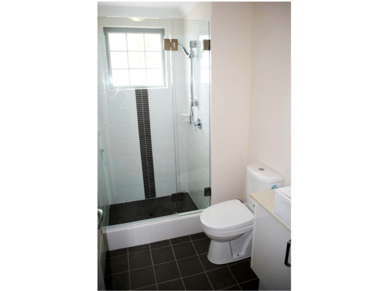 6/208 Fisher Street, Cloverdale WA 6105