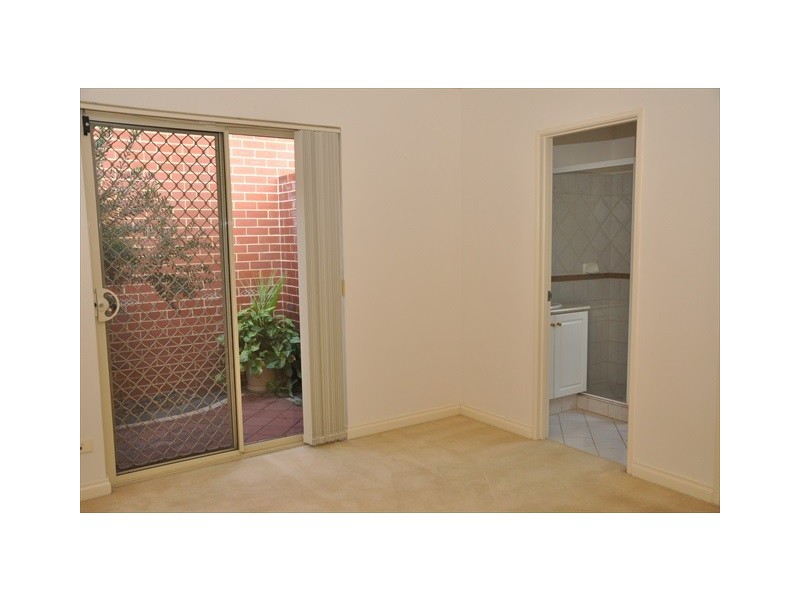 28 Rathay Street, Victoria Park WA 6100