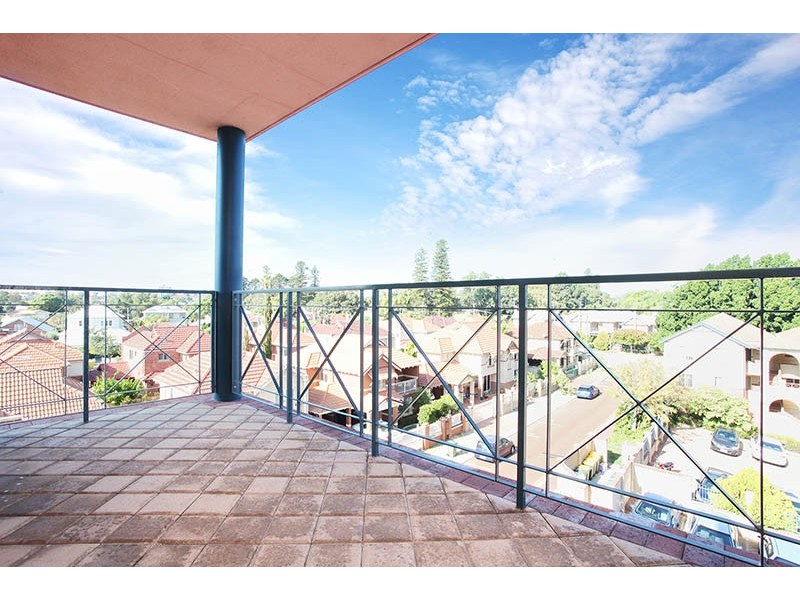 401 /  7-11 Heirisson Way, Victoria Park WA 6100