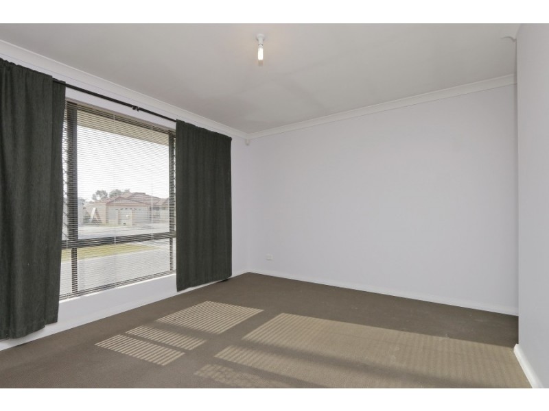 151 Hamilton Street, Queens Park WA 6107