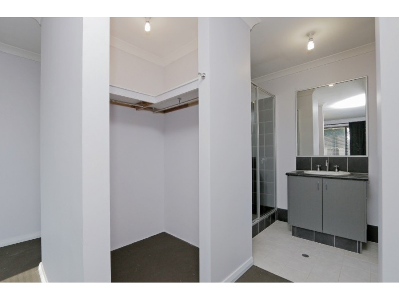 151 Hamilton Street, Queens Park WA 6107