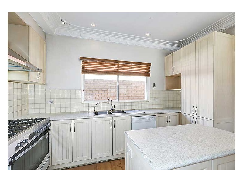 11 Burlington Street, St James WA 6102