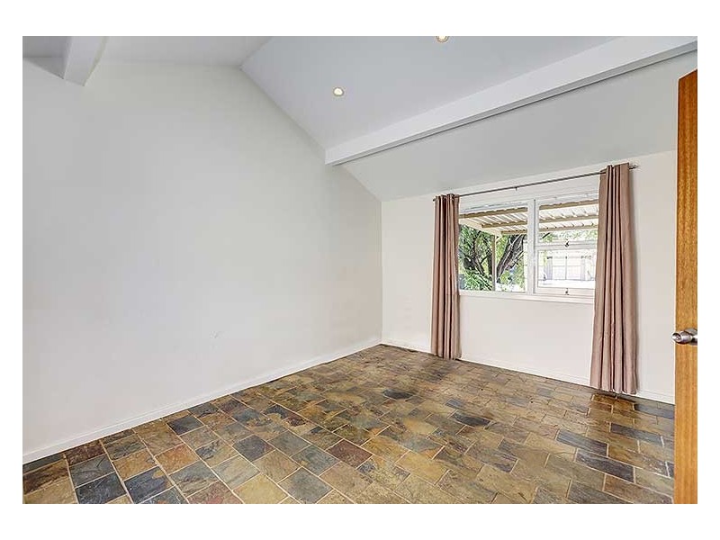 11 Burlington Street, St James WA 6102