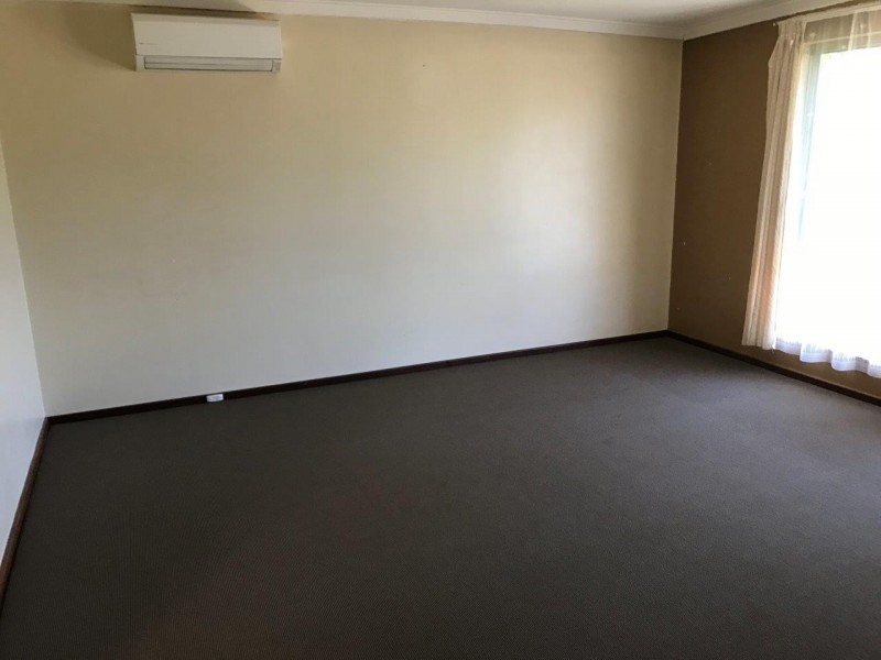 9A Longfield Road, Maddington WA 6109