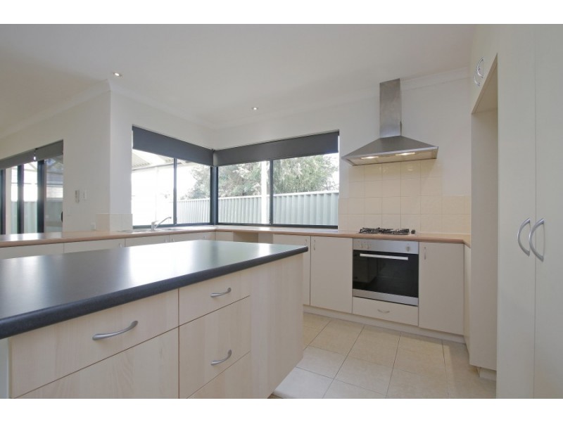 8A Corona Crescent, Cannington WA 6107