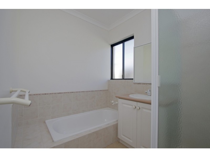 8A Corona Crescent, Cannington WA 6107