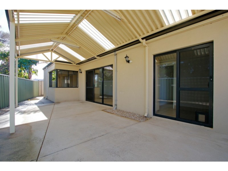 8A Corona Crescent, Cannington WA 6107