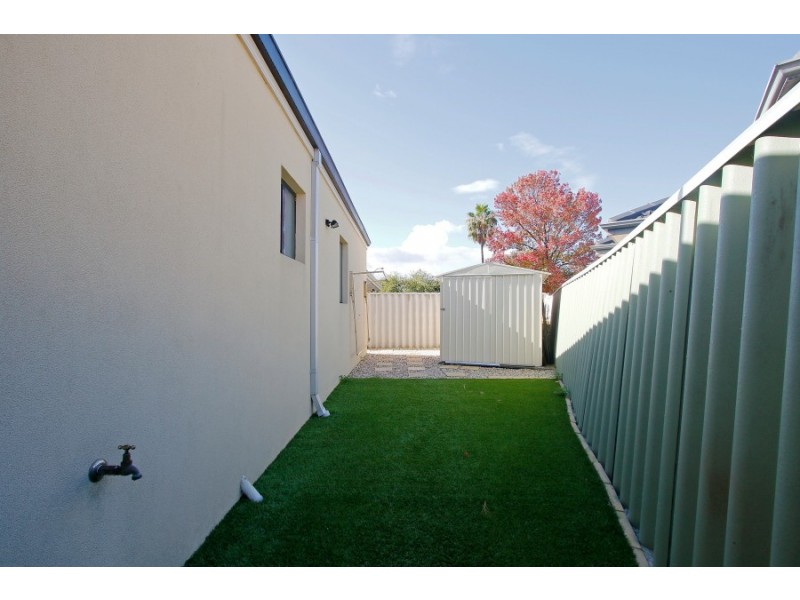 8A Corona Crescent, Cannington WA 6107