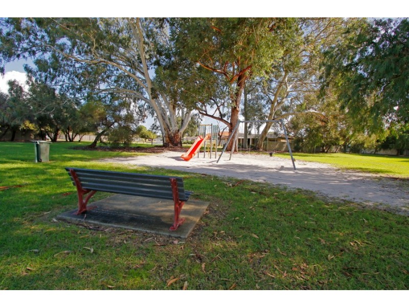 8A Corona Crescent, Cannington WA 6107