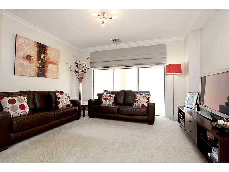 43 Gwenyfred Road, Kensington WA 6151