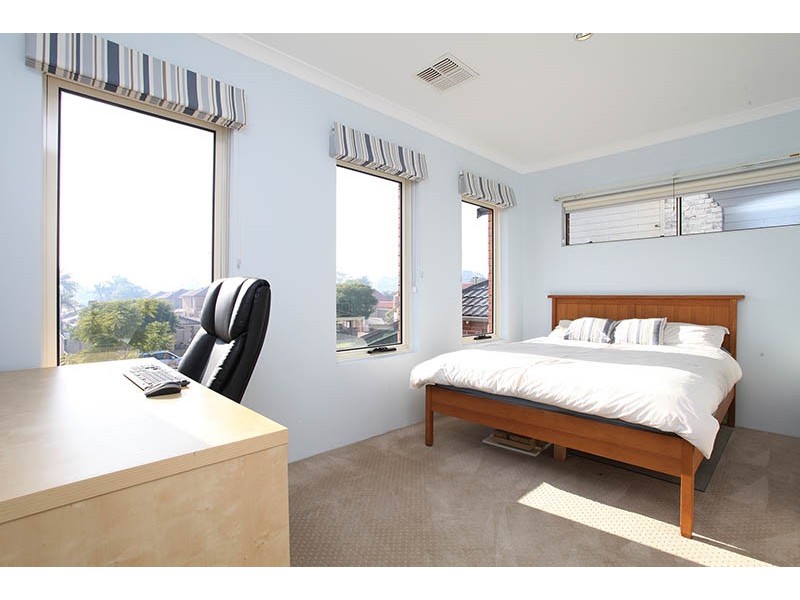 43 Gwenyfred Road, Kensington WA 6151