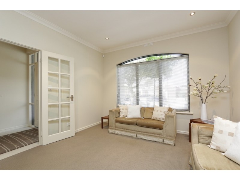 89 McDonald Street, Como WA 6152