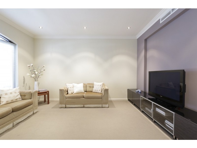 89 McDonald Street, Como WA 6152