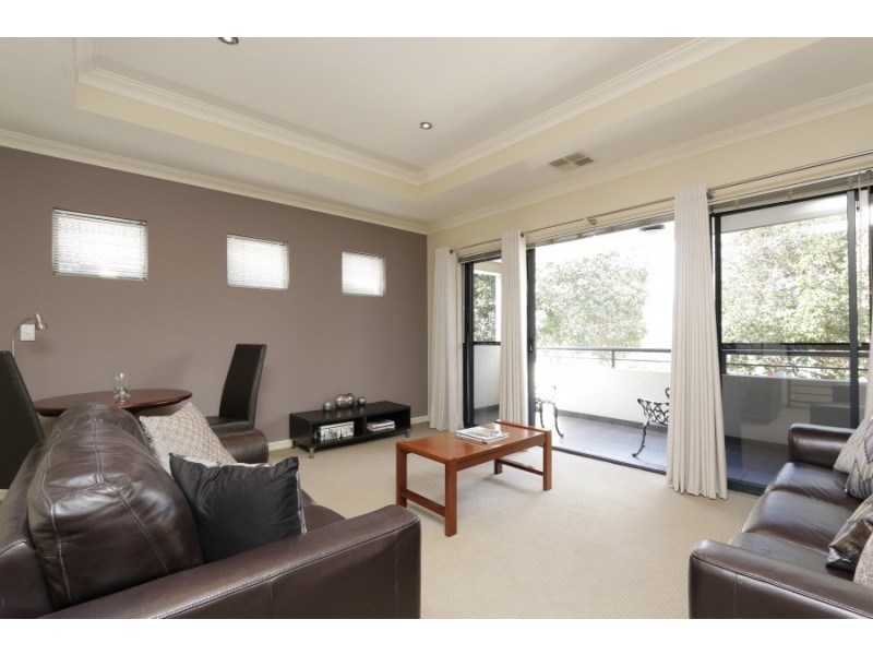 89 McDonald Street, Como WA 6152