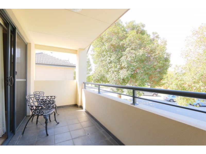 89 McDonald Street, Como WA 6152