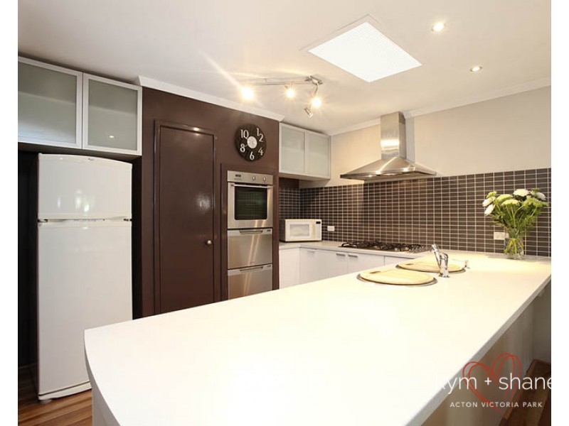 2/17 Eleanor Street, Como WA 6152