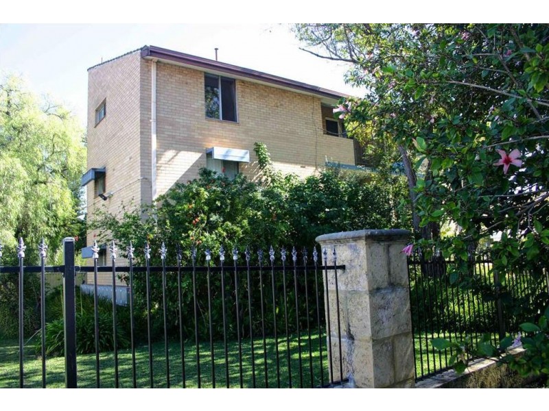8/2 Minora Place, Rivervale WA 6103