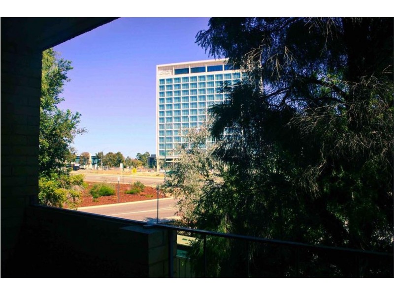 8/2 Minora Place, Rivervale WA 6103
