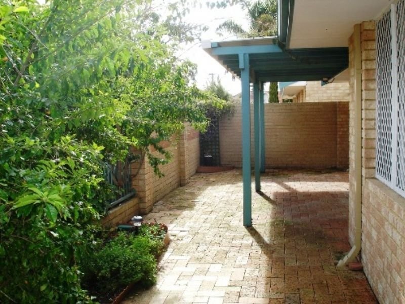 1/4 Gladstone Avenue, South Perth WA 6151