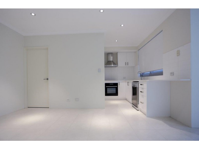 2/13 Wilson Street, Bassendean WA 6054