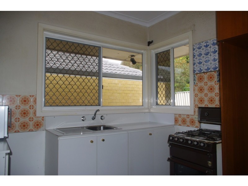 190 Manning Road, Wilson WA 6107
