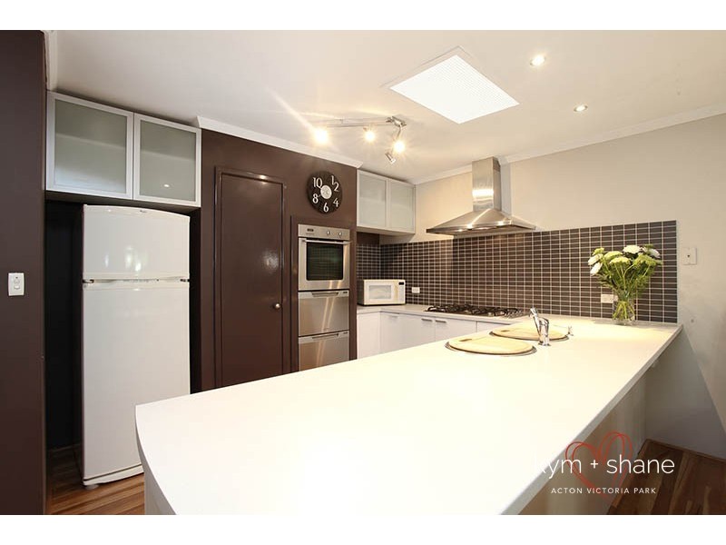 2/17 Eleanor Street, Como WA 6152