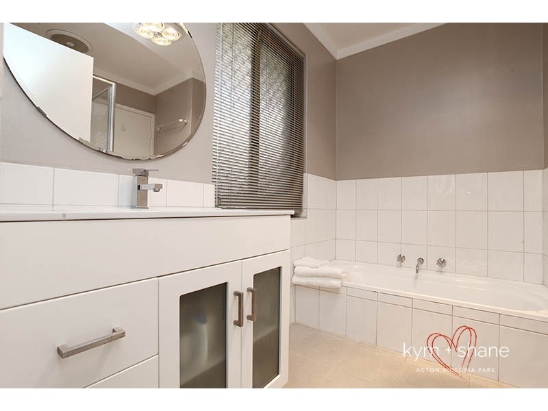 2/17 Eleanor Street, Como WA 6152