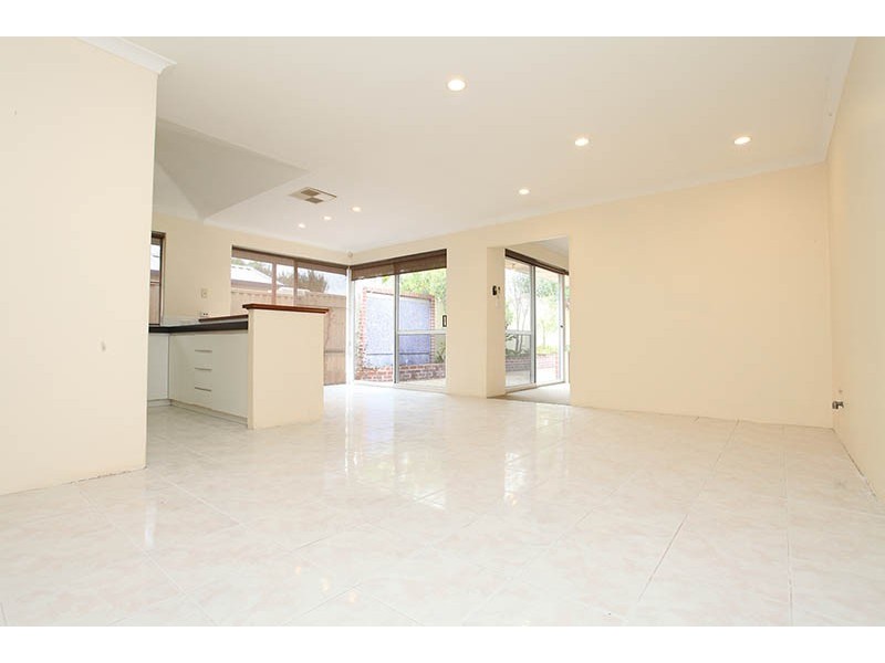 15 Galaxy Way, Carlisle WA 6101