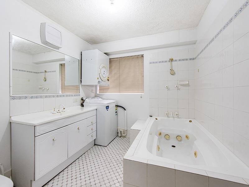 1/322 Canning Highway, Como WA 6152