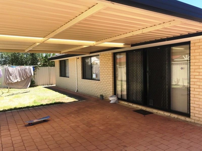 16 Mica Mews, Wattle Grove WA 6107