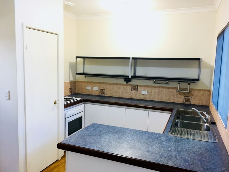 2/18 Burlington Street, St James WA 6102