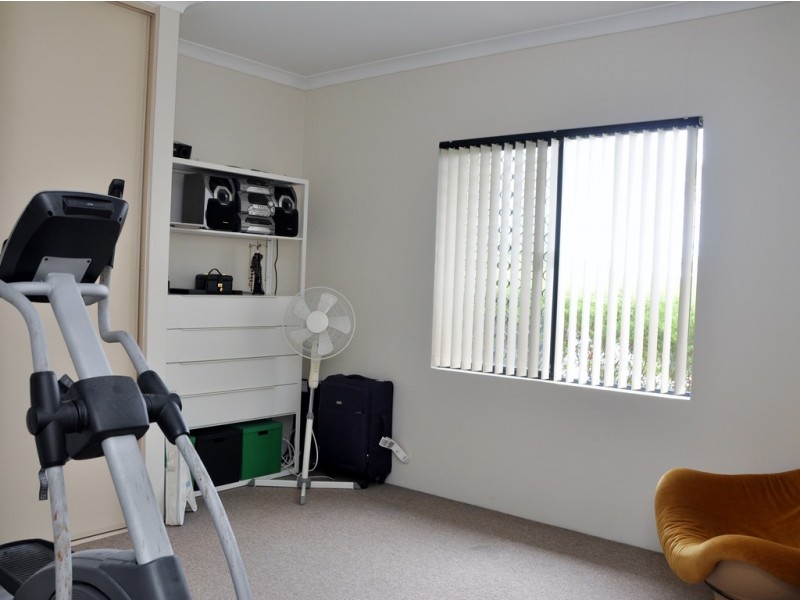 2/18 Burlington Street, St James WA 6102