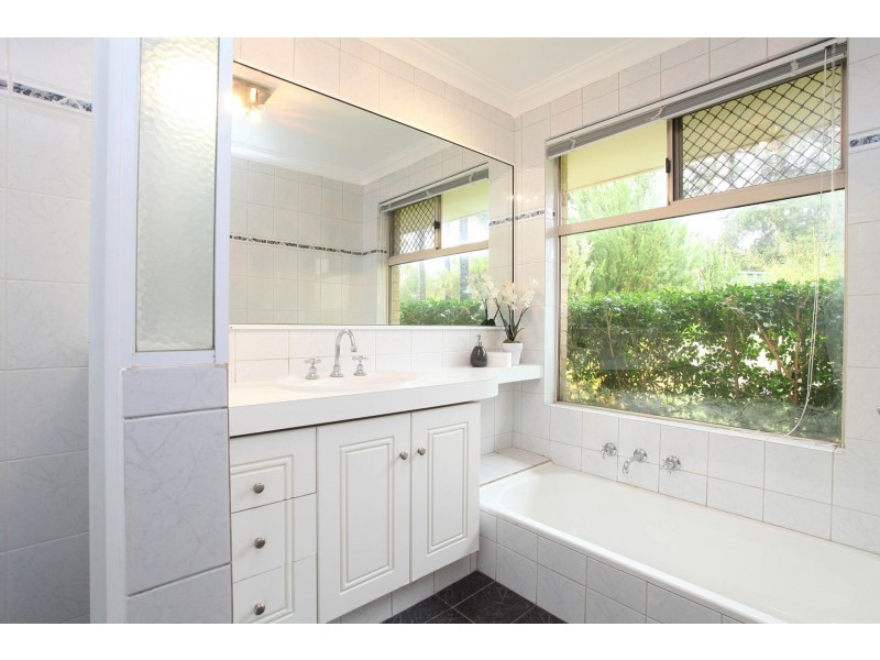 17 Rentney Way, Willetton WA 6155