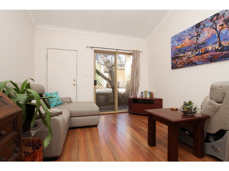 8/6 Leonard Street, Victoria Park WA 6100