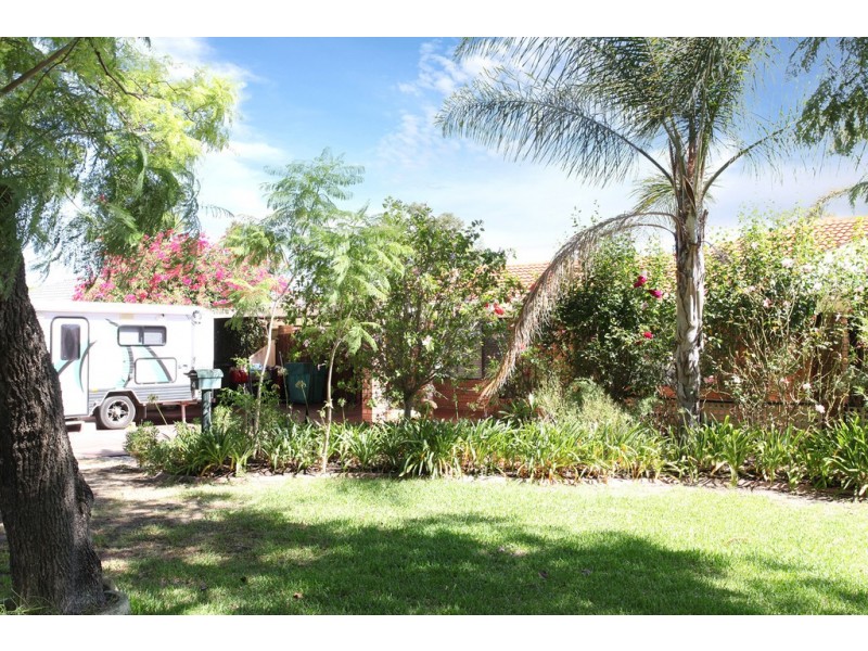 4 Colahan Way, Ferndale WA 6148