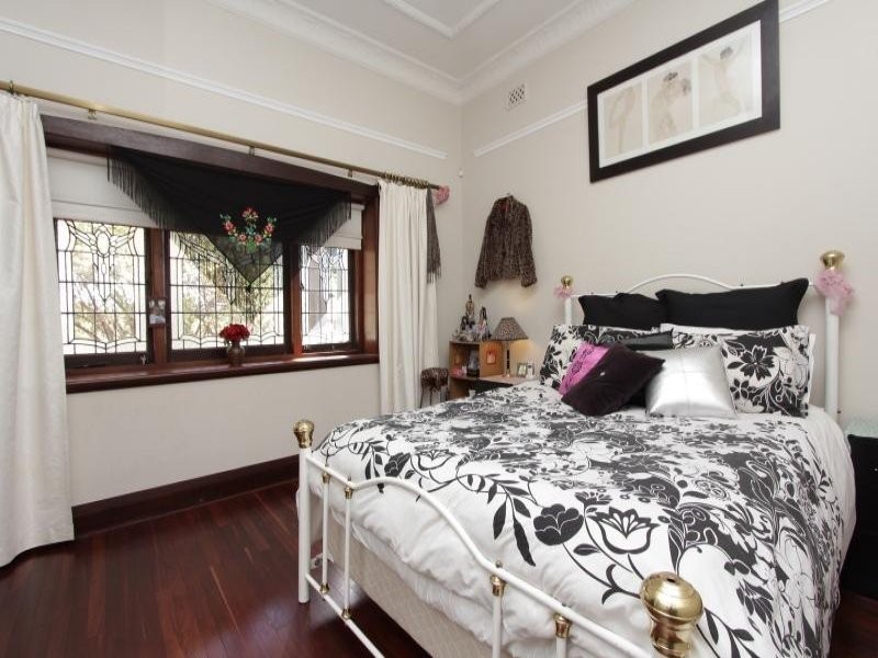 7 Courthope Street, Kensington WA 6151