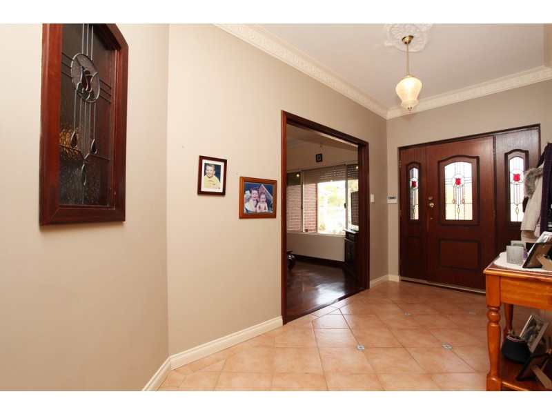 24 Saleham Street, Lathlain WA 6100