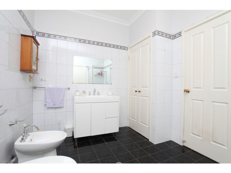 24 Saleham Street, Lathlain WA 6100