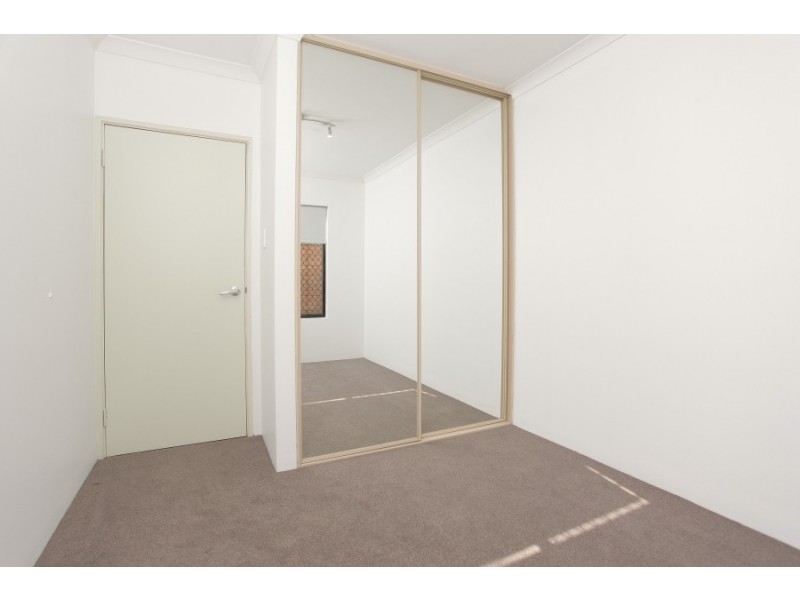 17/20 Gochean Avenue, Bentley WA 6102