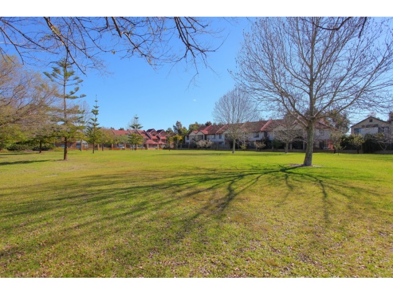 17/20 Gochean Avenue, Bentley WA 6102