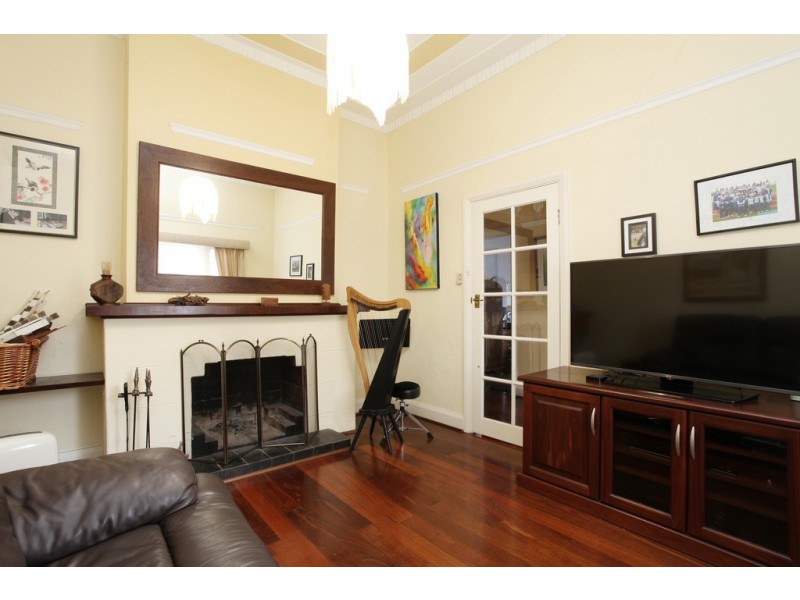 16 Vista Street, Kensington WA 6151