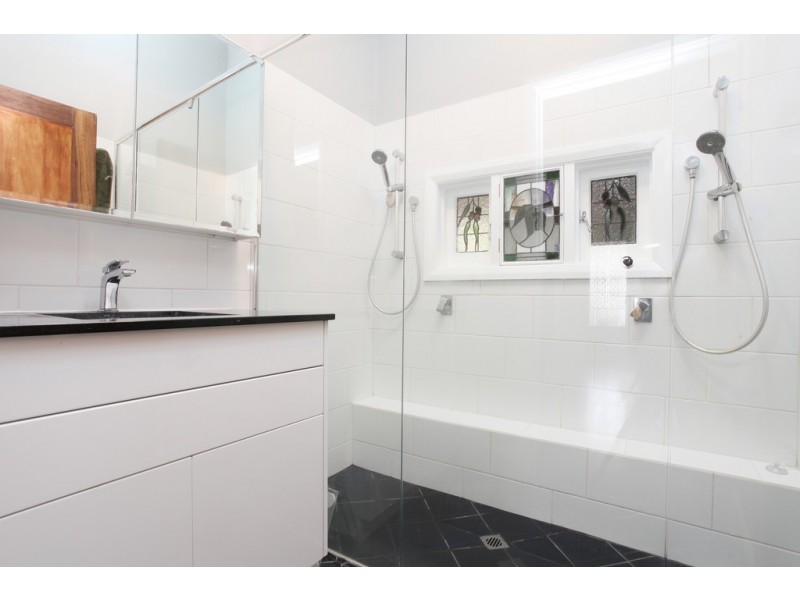 16 Vista Street, Kensington WA 6151