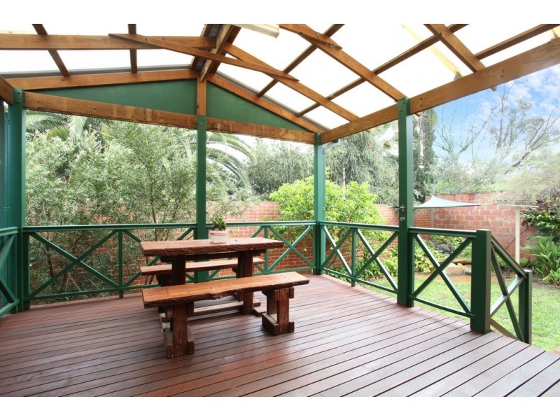 16 Vista Street, Kensington WA 6151