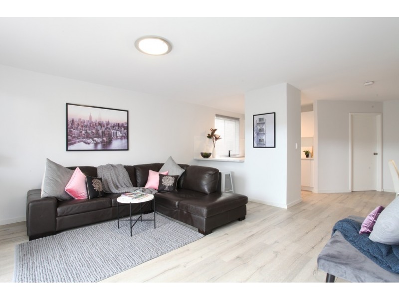 19W/107 Washington Street, Victoria Park WA 6100